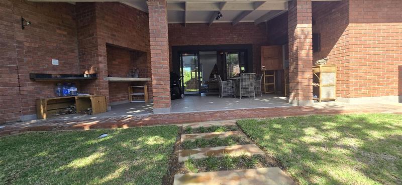 3 Bedroom Property for Sale in Outeniqua Strand Western Cape